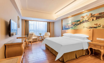 Vienna Hotel(Foshan West Station Shishan store)