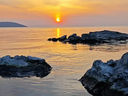 Xuwan·YUANYIN·Yeshan Island Yunlu Resort Отели рядом с достопримечательностью «Shanghai Customs College Suzhou Branch»