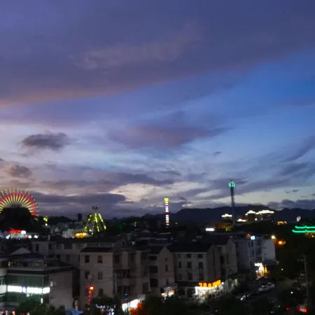 Cheerful Hotel(Hengdian World Studios branch)