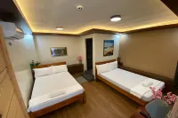 Mom Shie's Apartelle La Union Hotels in Bauang