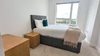 Apartments in Central Bracknell, 30mins from London