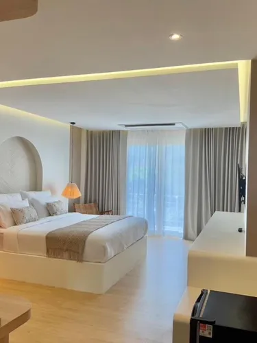 รูปภาพของต้นไทร ทรอปิคอล เกาะพีพี