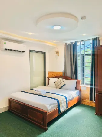 Cosini Hotel Con Dao Отели рядом с достопримечательностью «Hang Duong Cemetery»