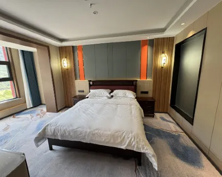 Jinpeng Yinhe Grand Hotel Hotels in Jainca