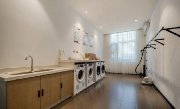 Chuangyu E-Sports Hotel (Nanning Normal University Beihu South Road Subway Station)