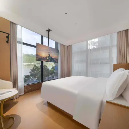 Jingjiang Star Hotel (Chongqing Wushan Xiaosanxia Tourism Center)