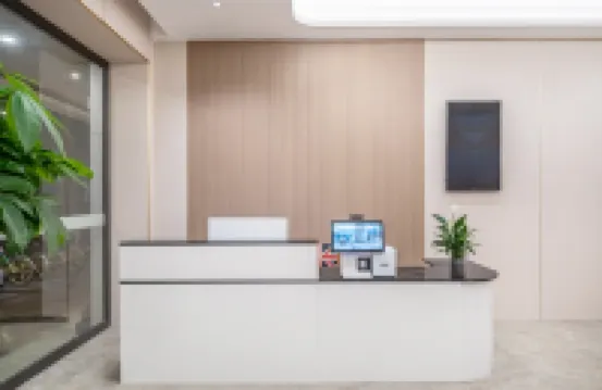 Yijianglou Hotel (Tonglu Fuchunjiang)