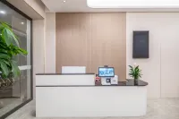 Yijianglou Hotel (Tonglu Fuchunjiang)