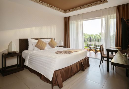 무이네 베이 리조트의 전용 해변과 수영장