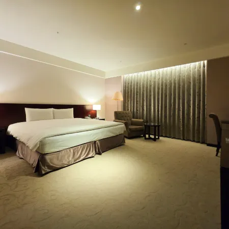 CHECK inn Taichung LaiLai Отели рядом с достопримечательностью «Тай Чун Парк»