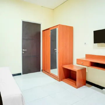 Hotel O Palembang near Palembang City Center Mall formerly Kostel 97 Отели рядом с достопримечательностью «Река Муси»