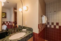 De Plesman Hotel The Hague Отели в г. 