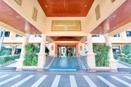 Taksila Hotel Отели в г. Mueang Maha Sarakham