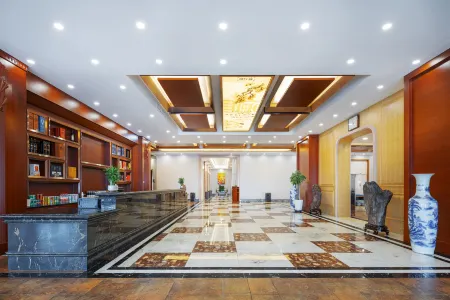 Hami Shenghu International Hotel (Baicheng Railway Station) Отели в г. Хами