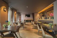 Burgus Tribute & Design Hotel - Aamiainen