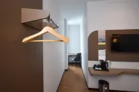 Front One Luxe Hotel Solo