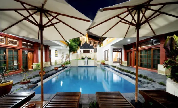 Natasya庫塔海灘飯店