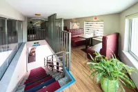 Golden Seasons Hotel (Shanghai Jinshan Zhuxing Branch)