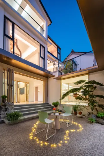 Suzhou Xinyue Courtyard Farmhouse