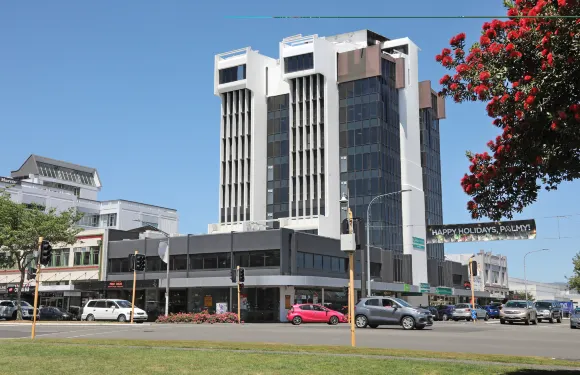 帕默斯頓北溫德姆華美達安可酒店