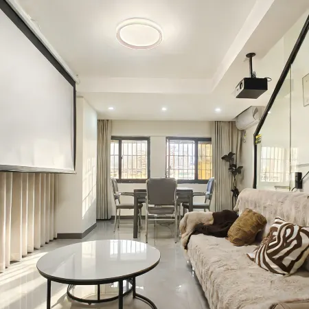 Yunjing Yiju · Loft Homestay (Laodong North Road)