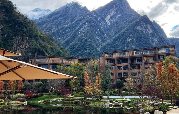 Ya'an Shimian Chuantou Howard Johnson Hot Springs Resort Hotel