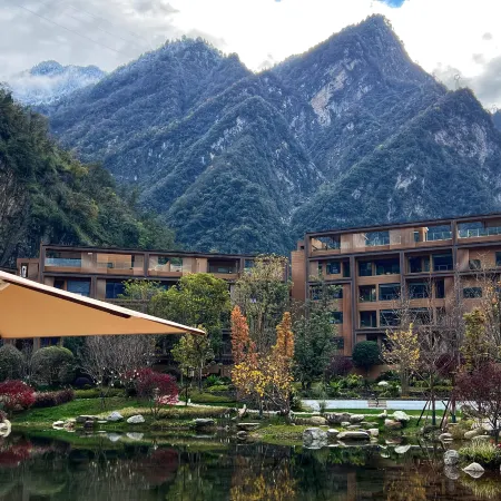 Ya'an Shimian Chuantou Howard Johnson Hot Springs Resort Hotel