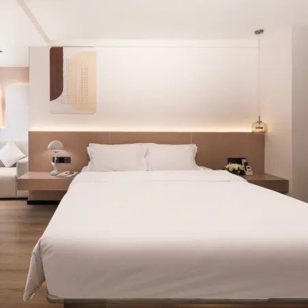 Panlong Lishore Resort (Yangshuo West Street Liriver)