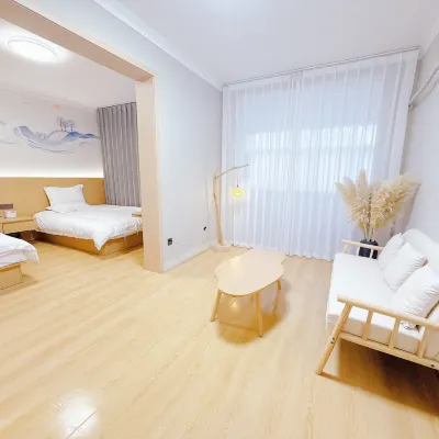 Pingdingshan Ruifeng Hotel Hotels near Pingdingshan Museum