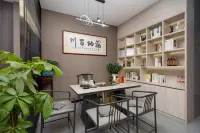 Meilin Hotel (Nandan Bus Terminal Jinfurong Pedestrian Street) - New