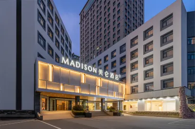 Meilun Hotel, Baymax Center, Dongting, Wuxi Hotels in Wuxi Yuju Center/Bayanban Center
