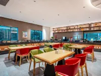 Baiyaduo Hotel (Shanwei Erma Road Food Street Xinli City Plaza) Hotels in Shanwei