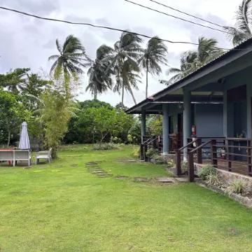 Shat's Guesthouse Siargao near Beach