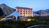 Wolian Huayin Hotel in XinduqiaoKanding