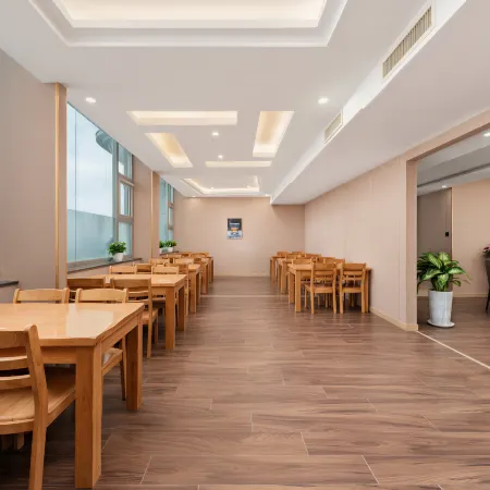 Shida International Hotel