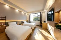 Qiyan Smart Hotel (Guilin High-Speed Railway North Station)