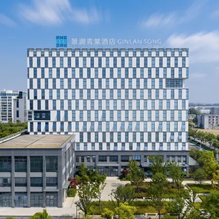 Longyou JingLan Song Hotel