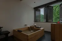 Anji Suiyuan Life · Vihara Retreat - Hot Springs