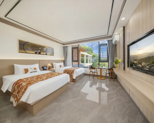 Sea of Clouds at Sun | Leisure and Holiday Courtyard Kamar Photos