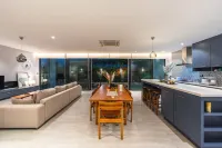 Villa Chuly - 3 BR Luxurious Pool villa in Phuket - Homestays