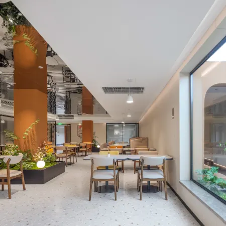 Homeinn Selectde Hotel (Guilin Two Rivers and Four Lakes，Elephant Trunk Hill Scenic Area