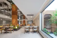 Homeinn Selectde Hotel (Guilin Two Rivers and Four Lakes，Elephant Trunk Hill Scenic Area