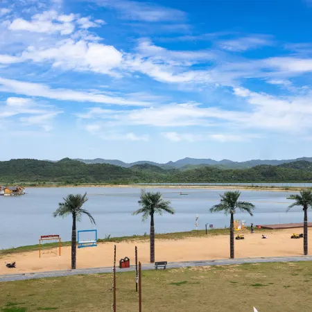 Yunmeng Lu Lake Resort Hotel Отели в г. Пэнцзе