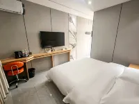 Yunshu Courtyard | Bloom · Vale · Warmth Leisure Boutique Stay (Nilka Bee Town) - parking