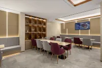 Lifeng Hotel (Qingdao North Railway Station Licun Night Market Branch) - sarapan