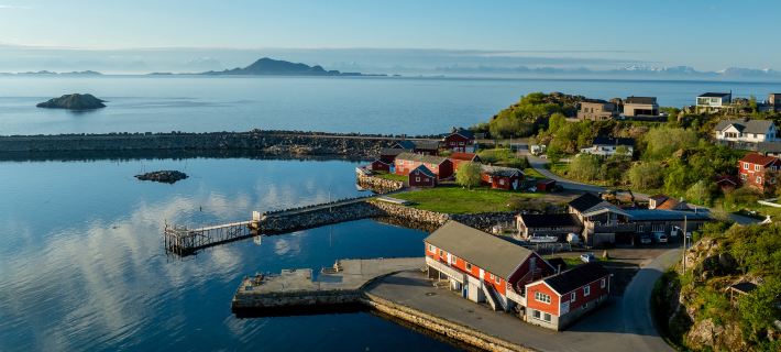 Astra Whale - Waterfront Boutique Hostel in Lofoten Hotels in Vagan
