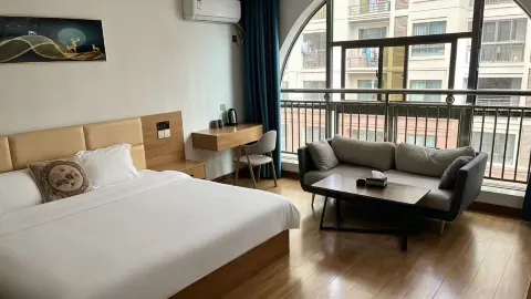 Julong Business Hotel in Datian County