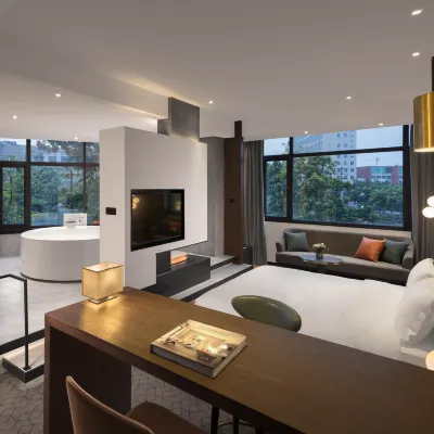 Chambu Designer Hotel (Chengdu huochenanzhan Zijing ) Hotels near Wuhou