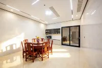 Meizhou Island Lanyu Sunrise Homestay - con vista montagne