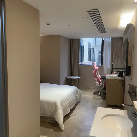 Longnan 28 E-Sports Hotel
